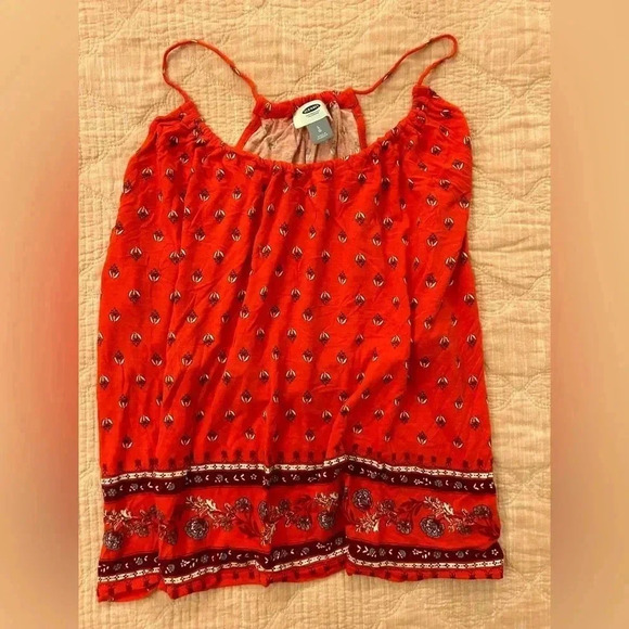 Women’s Old Navy Red Geometric Patterned Tank Top Size Large - Picture 1 of 5